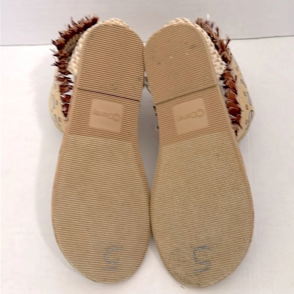 Disney Store Moana Sandals Dress Up Costume Kid's Size 11/12 zip back worn once